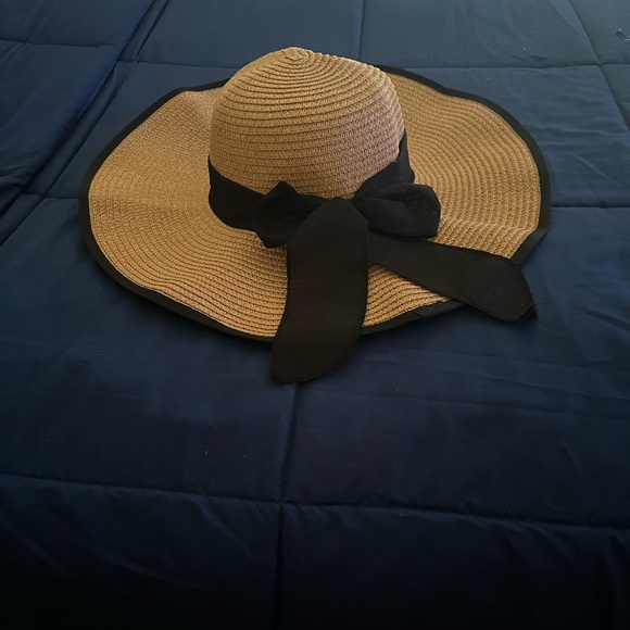 Foldable Vacation Hat - Picture 4 of 5